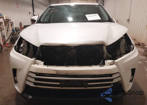 2018 Toyota Highlander Xle z USA, uszkodzony, nr VIN 5TDJZRFHXJS801030